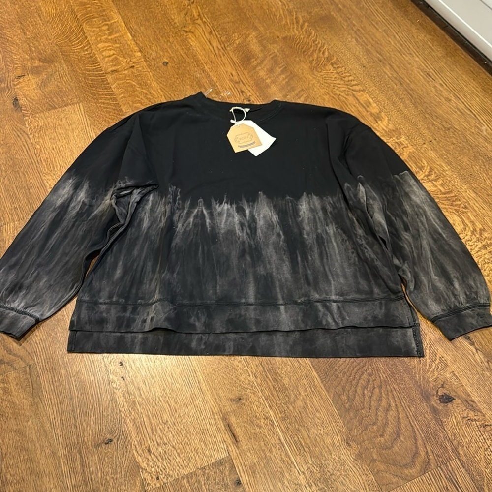 NWT Kori Women’s Long Sleeve Tee Black and White Size Small